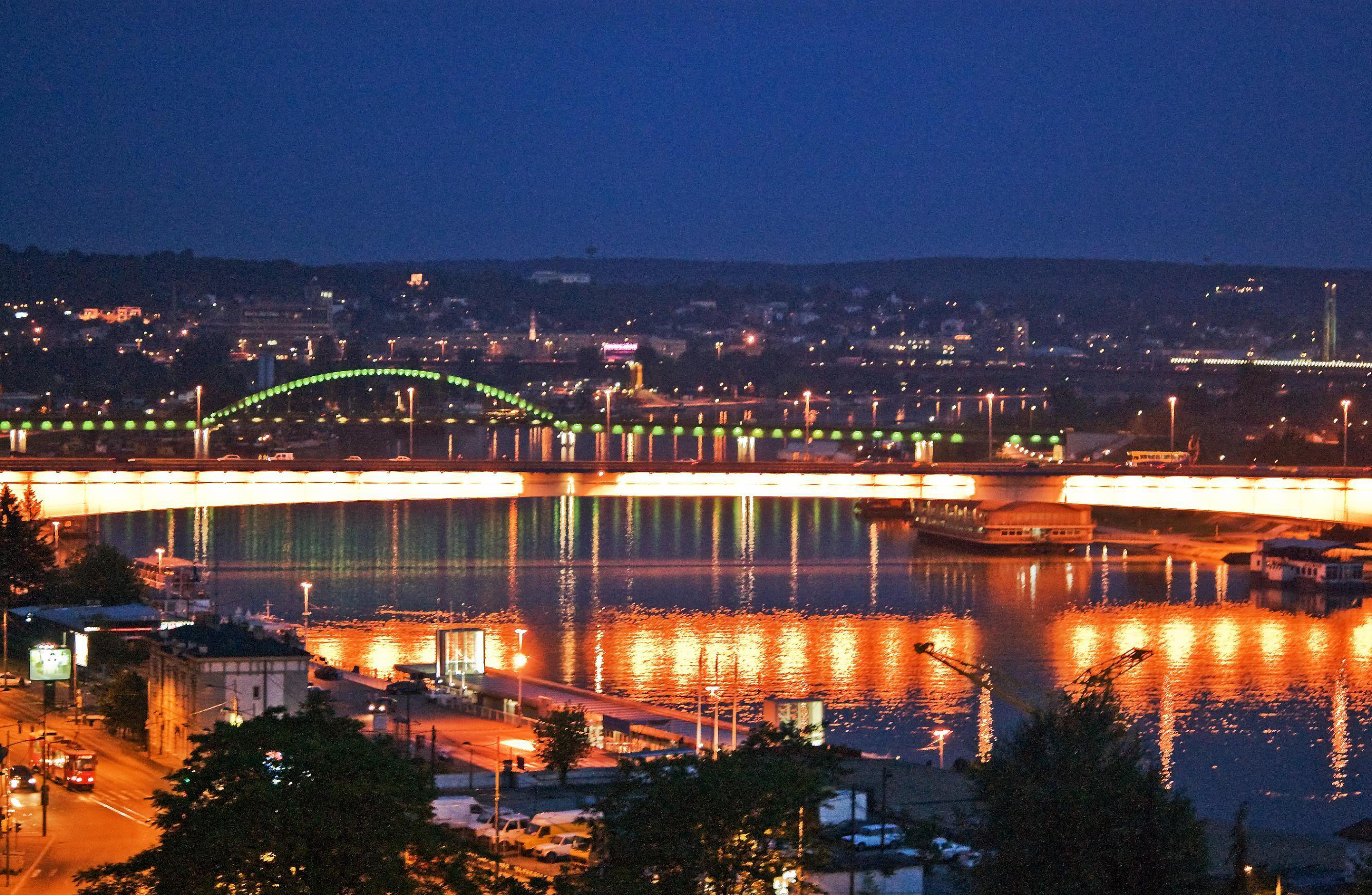 Belgrad - pod peste Dunare