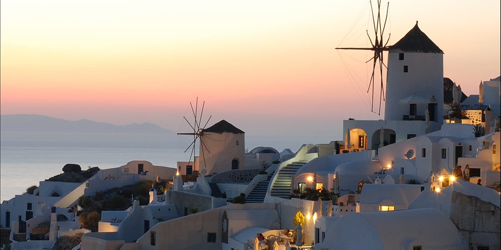 Insula Santorini - insula apusurilor romantice